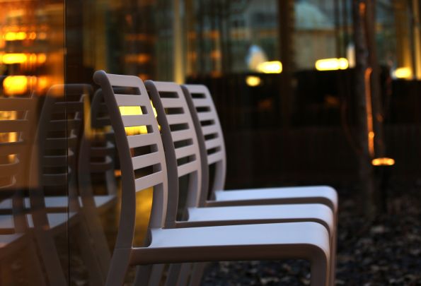 kėdė, baldai viešoms erdvėms, kavinėms, viešbučiams, restoranams, terasoms