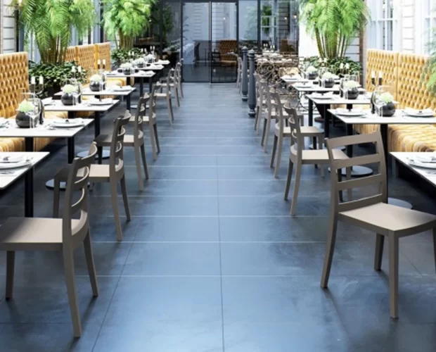 interjero dekoras, restorano interjeras, baldai restoranui, restorano apšvietimas, šviestuvai restoranui