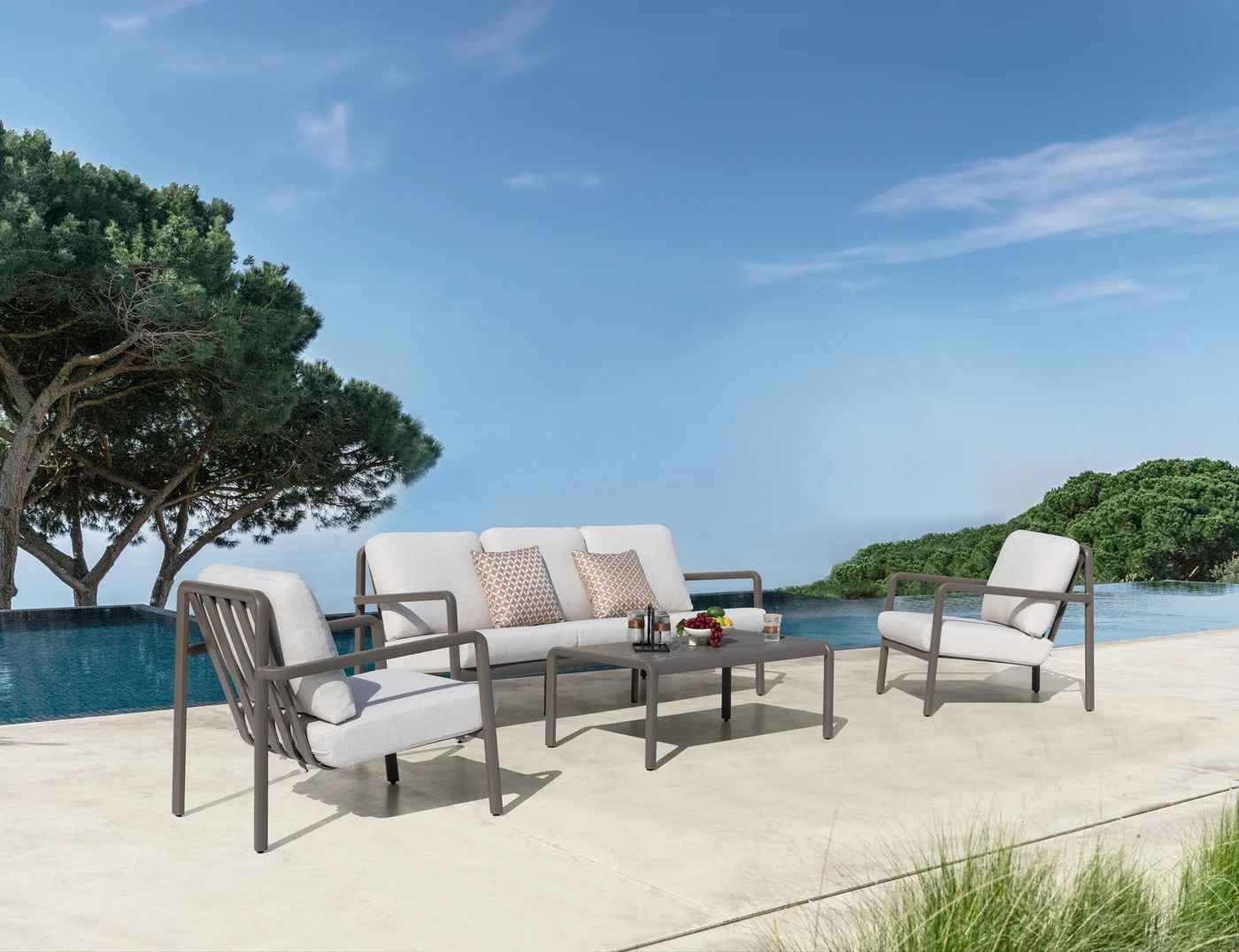 Lauko baldai, terasos baldai, lauko baldų komplektai, baldai verslui, stilingi baldai, komplektas, baldų komplektas