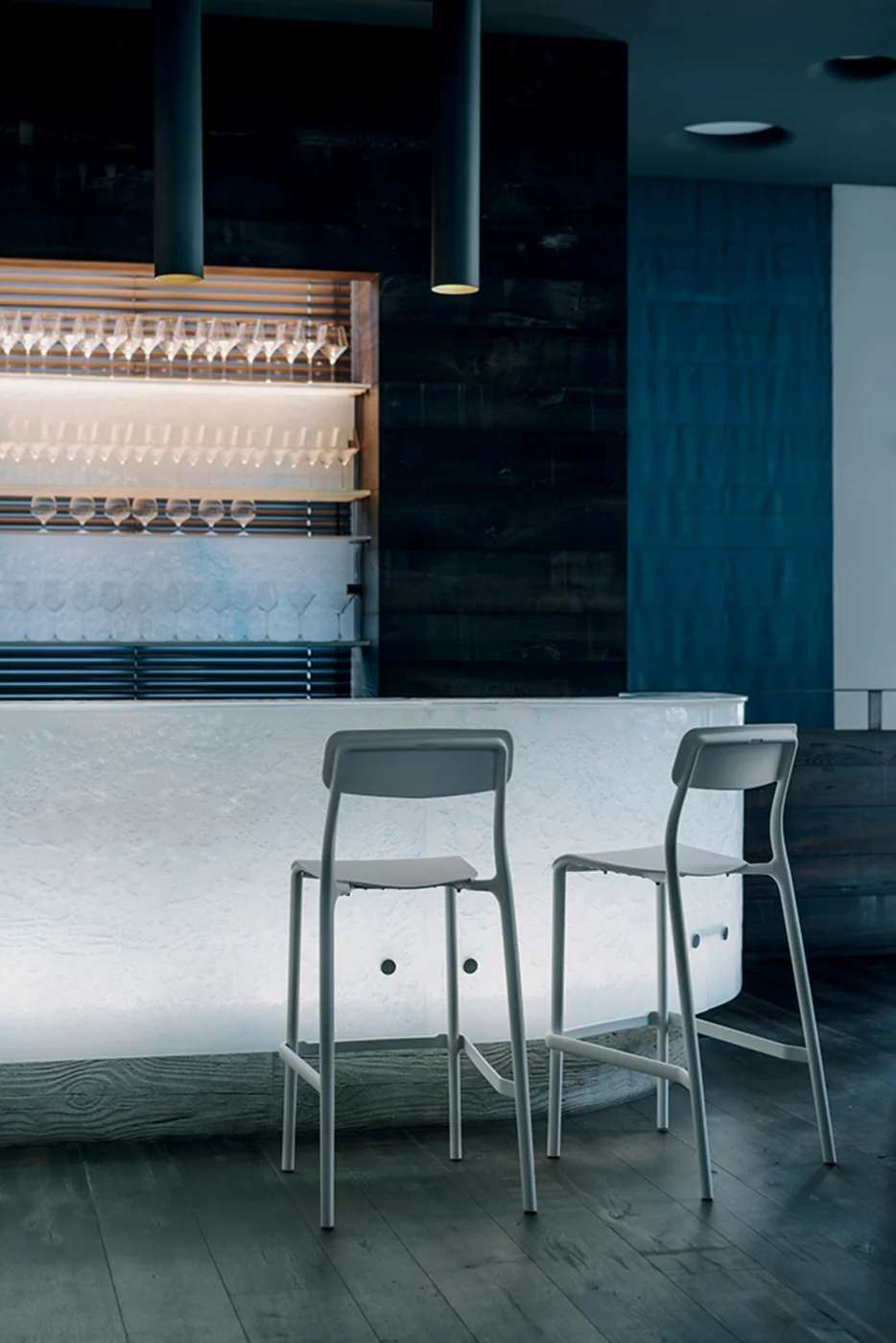 Baro kedes, kedes barams, aukstos kedes, kedes restoranams, kėdės kavinėms, kedes viesbuciams, baro kėdė